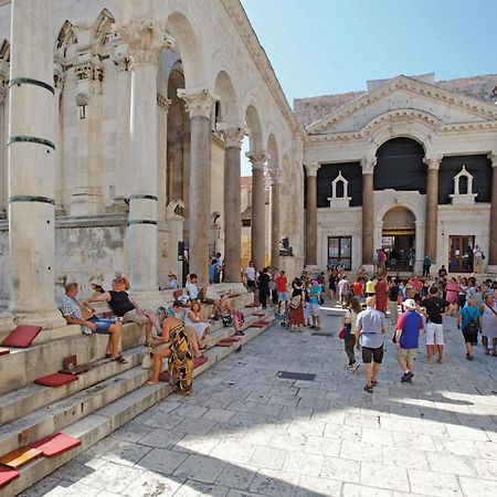 Lovely Home In Split With Jacuzzi Esterno foto