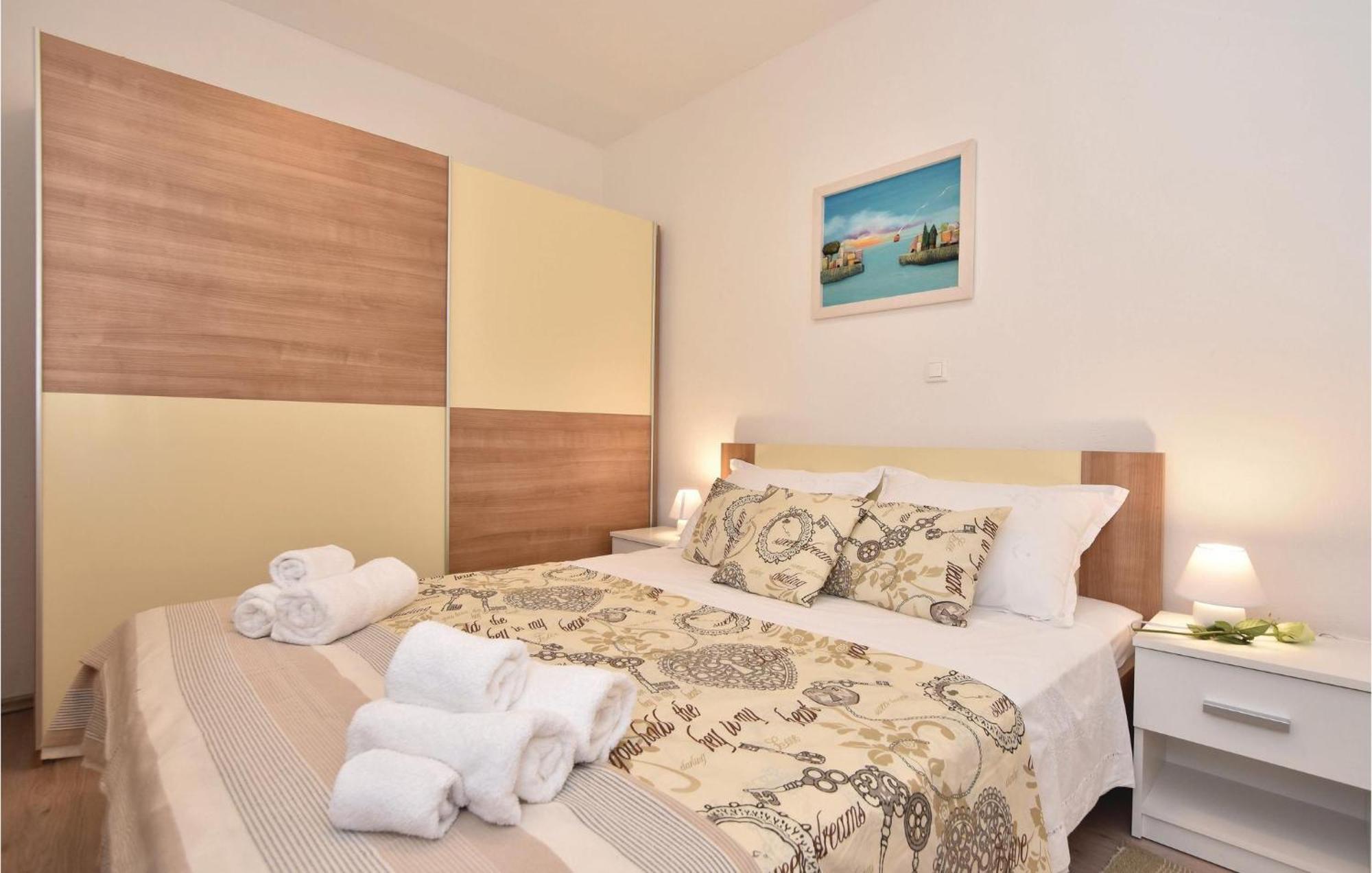 Lovely Home In Split With Jacuzzi Esterno foto