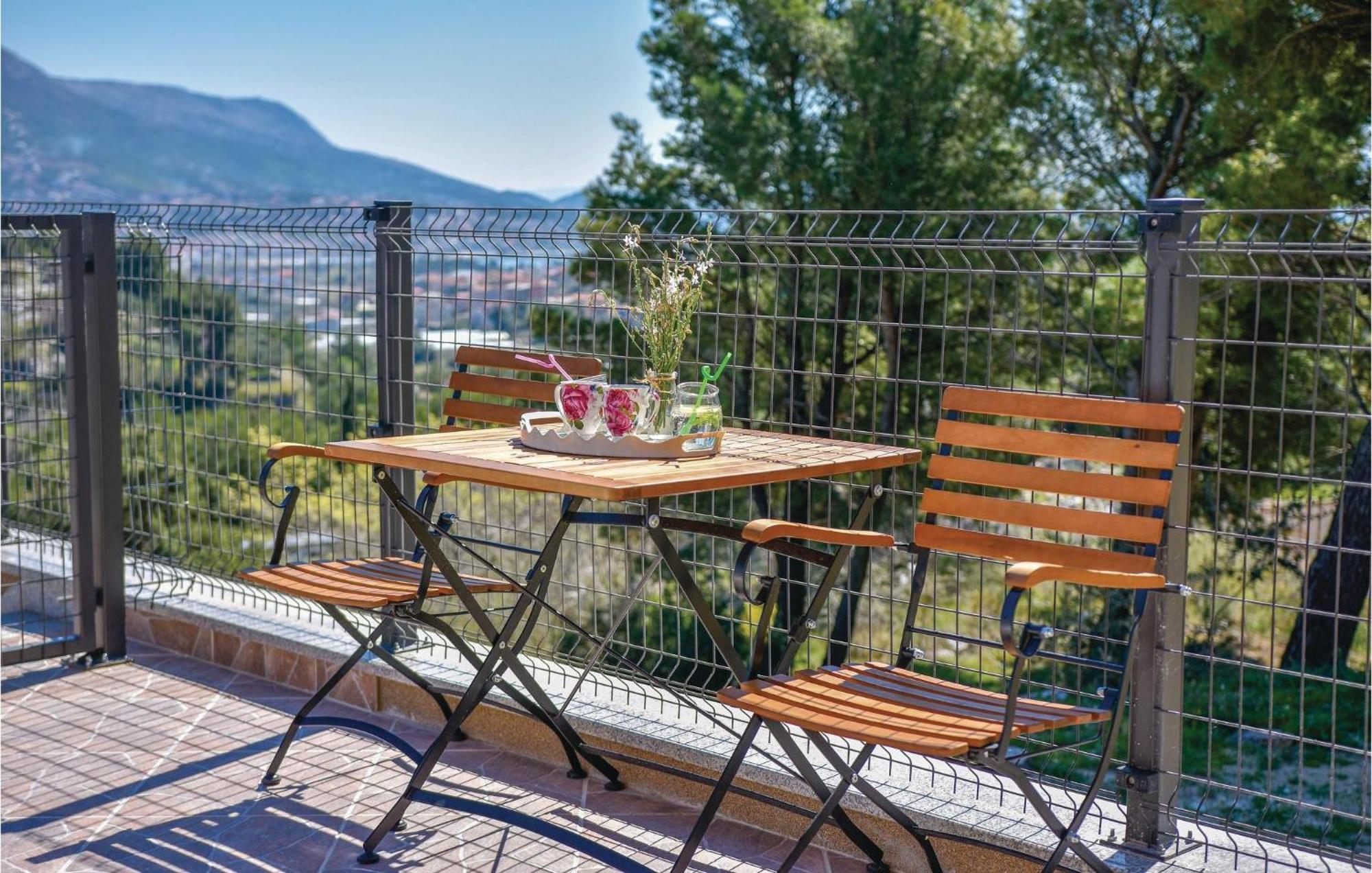 Lovely Home In Split With Jacuzzi Esterno foto