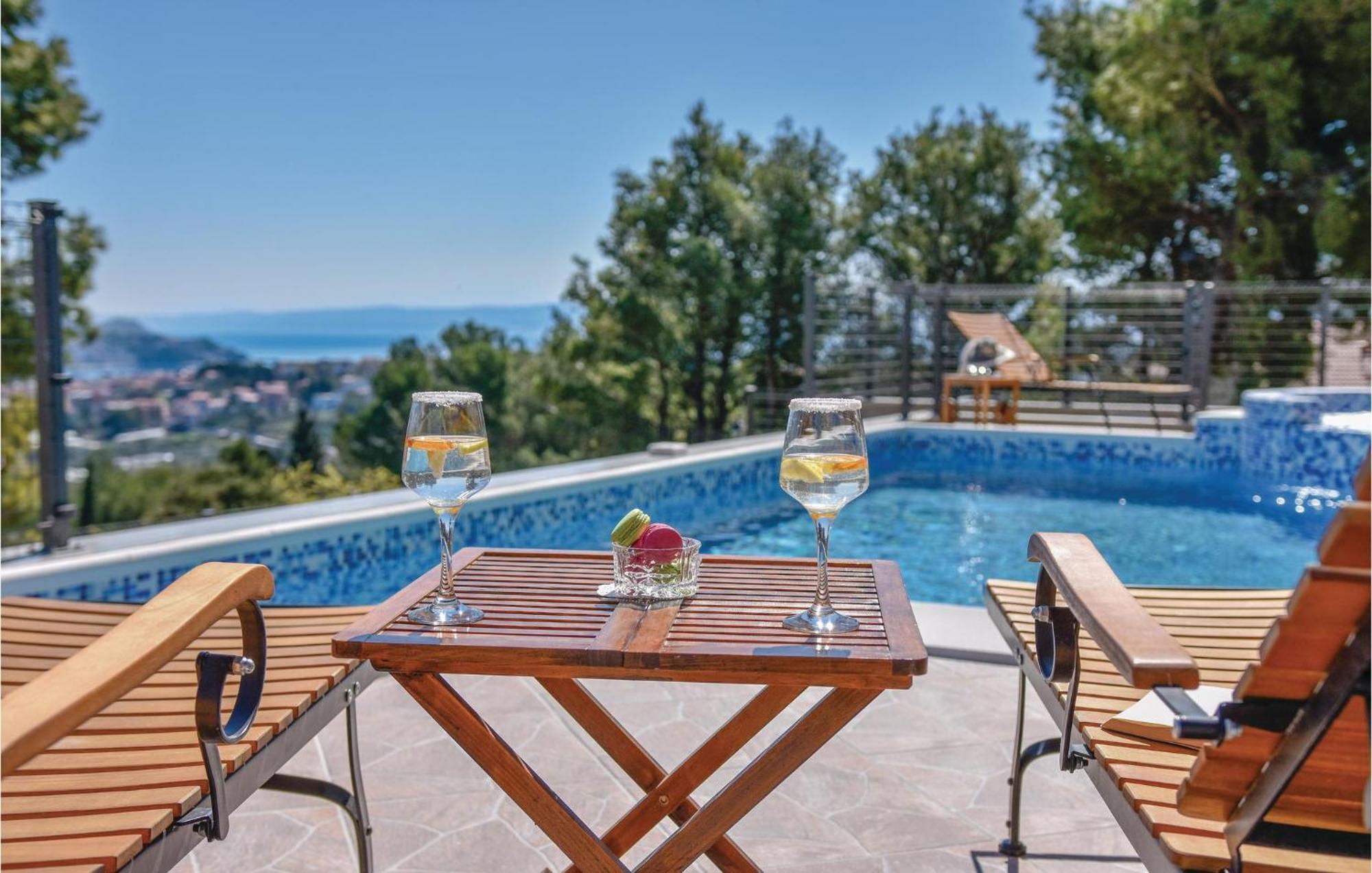 Lovely Home In Split With Jacuzzi Esterno foto