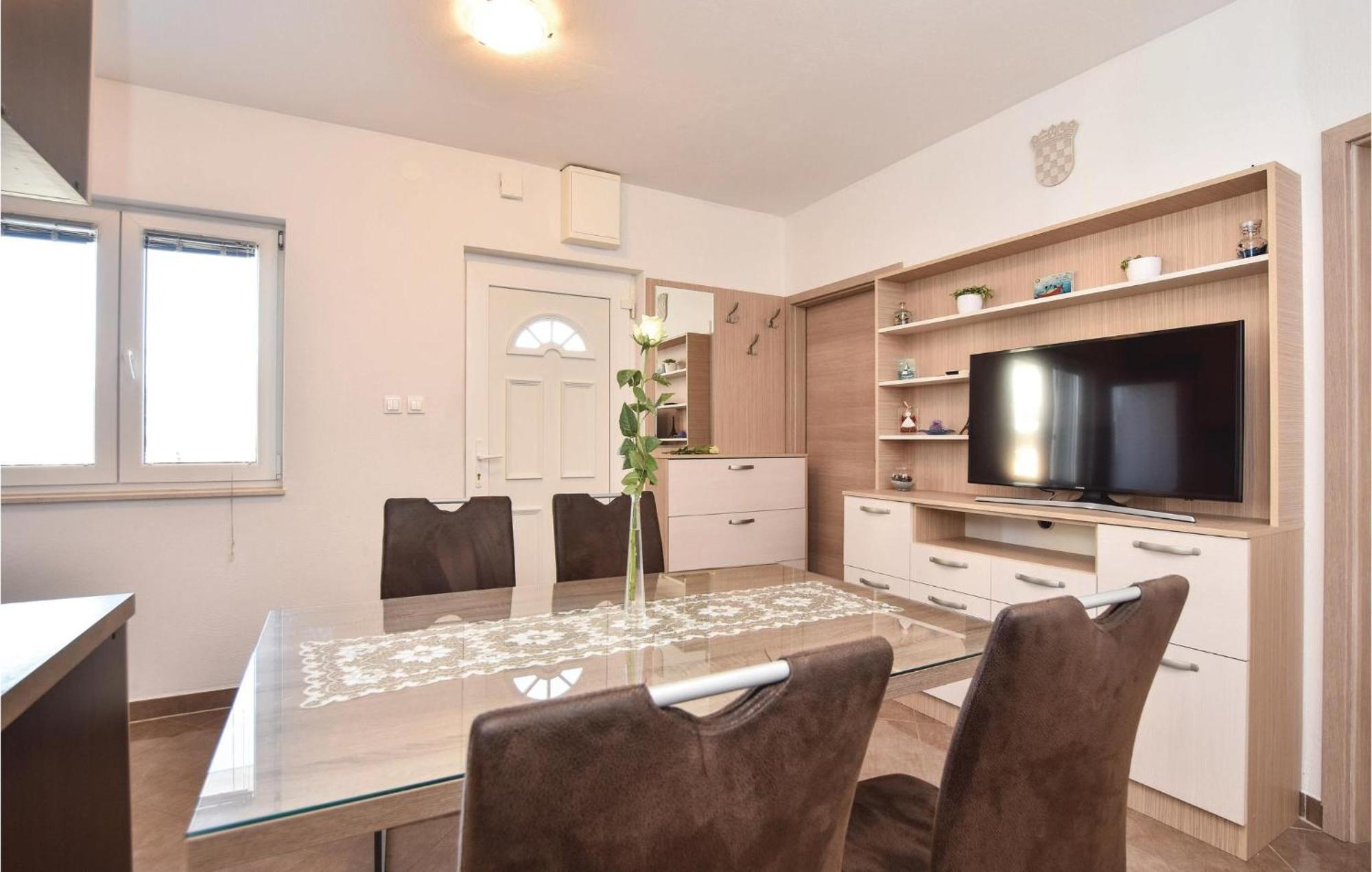 Lovely Home In Split With Jacuzzi Esterno foto