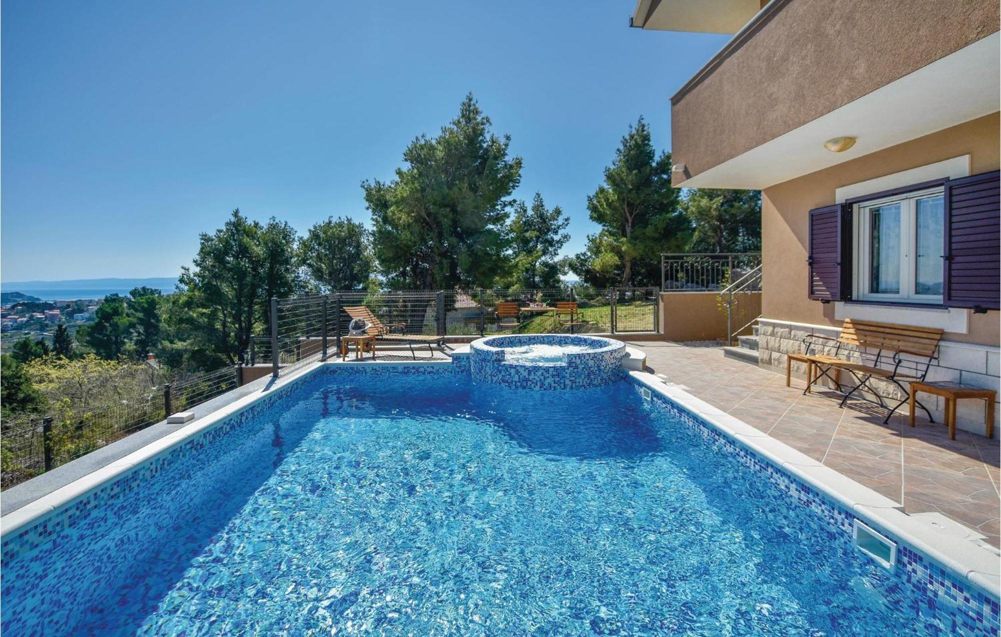 Lovely Home In Split With Jacuzzi Esterno foto